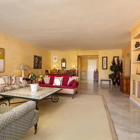 Puente Romano Penthouse Apartment Marbella