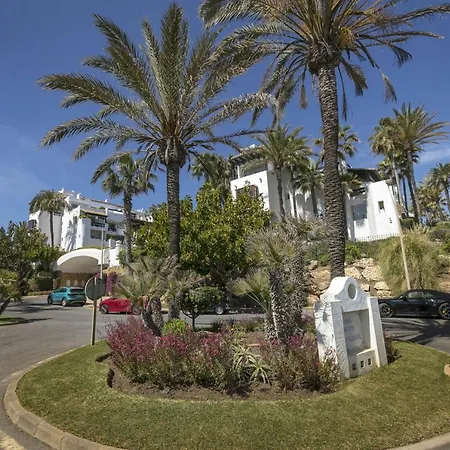 Puente Romano Penthouse Apartment *